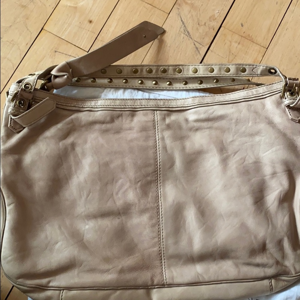 Marc Jacobs Tan Studded Leather Top Zip Front Pocket Hobo Shoulder Bag - Picture 7 of 8